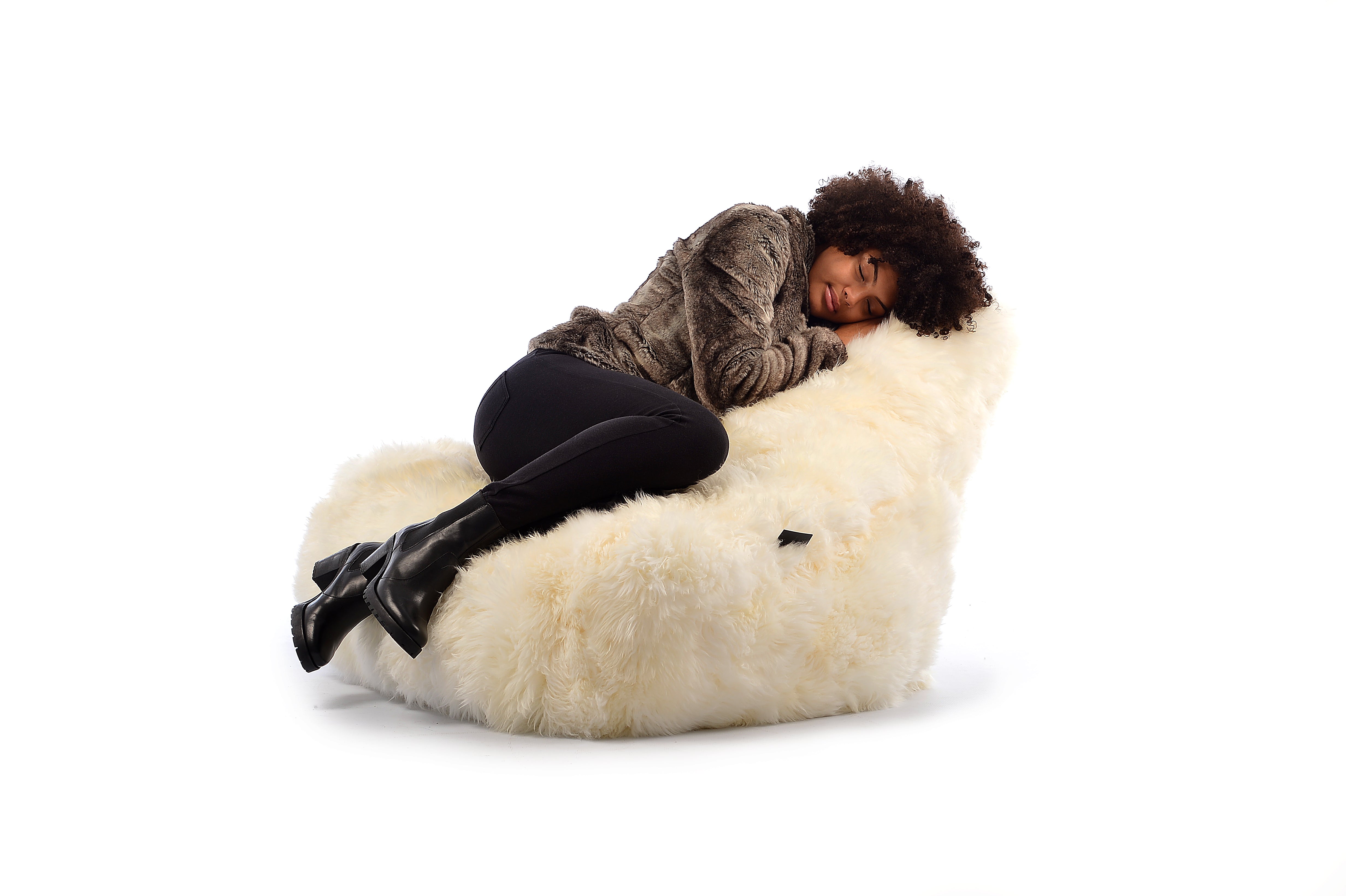 Extreme Lounging Mighty B-Bag Cream Fur Indoor